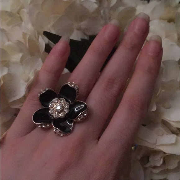 Jewelry - Fashion flower ring